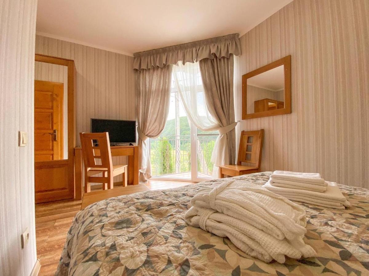 Mini Hotel Solnce Karpat Поляна Екстериор снимка