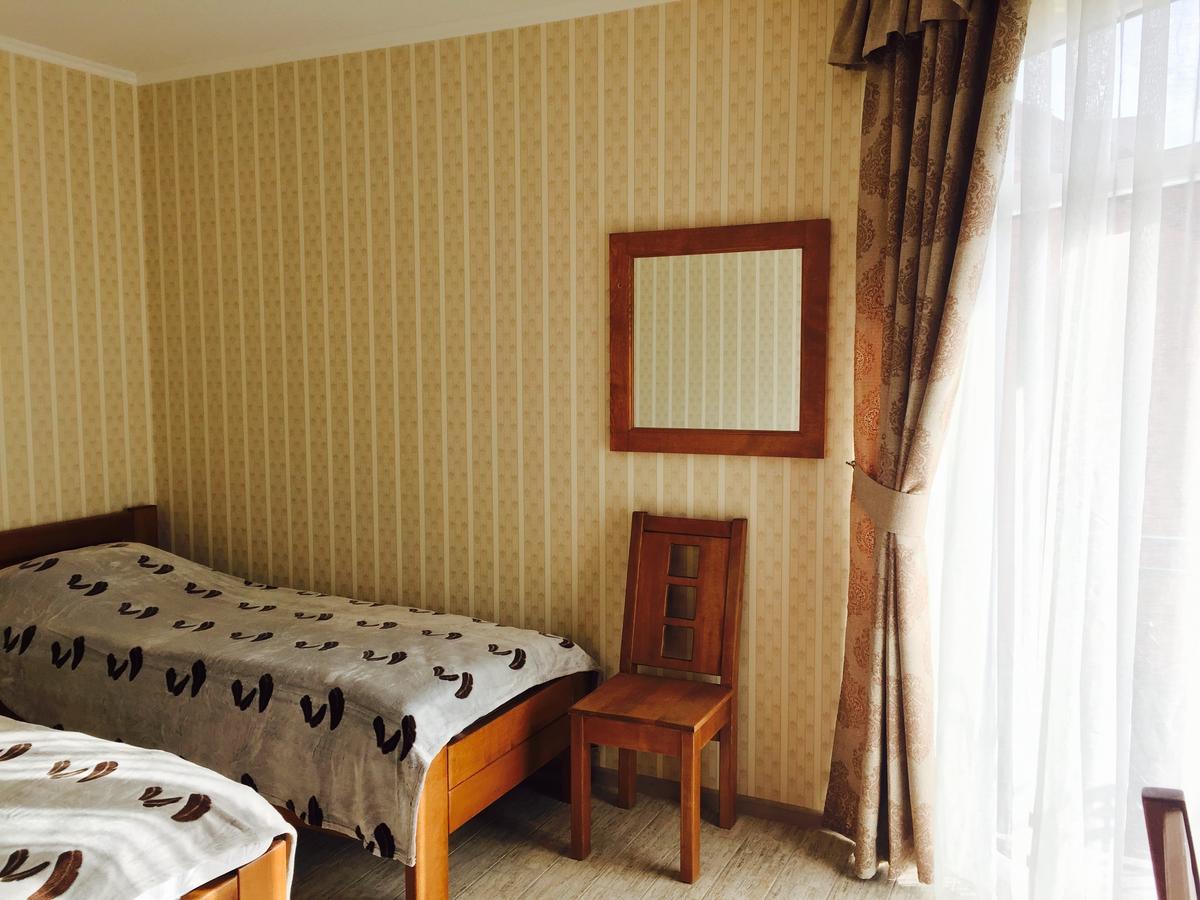Mini Hotel Solnce Karpat Поляна Екстериор снимка