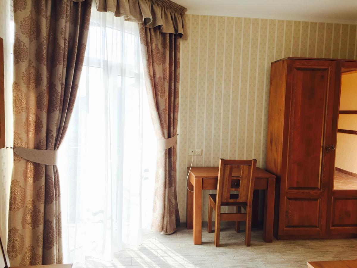 Mini Hotel Solnce Karpat Поляна Екстериор снимка