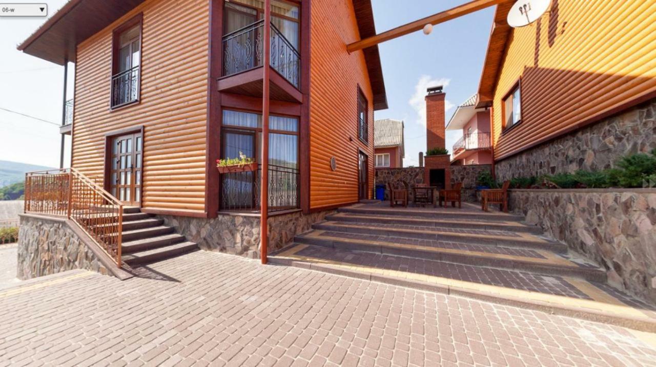 Mini Hotel Solnce Karpat Поляна Екстериор снимка